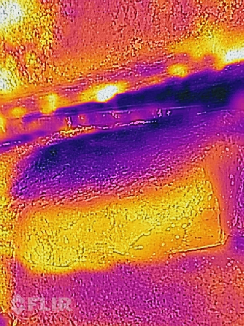 Veliki dolmen u IC spektru 1-luminiscencije na bočnoj strani