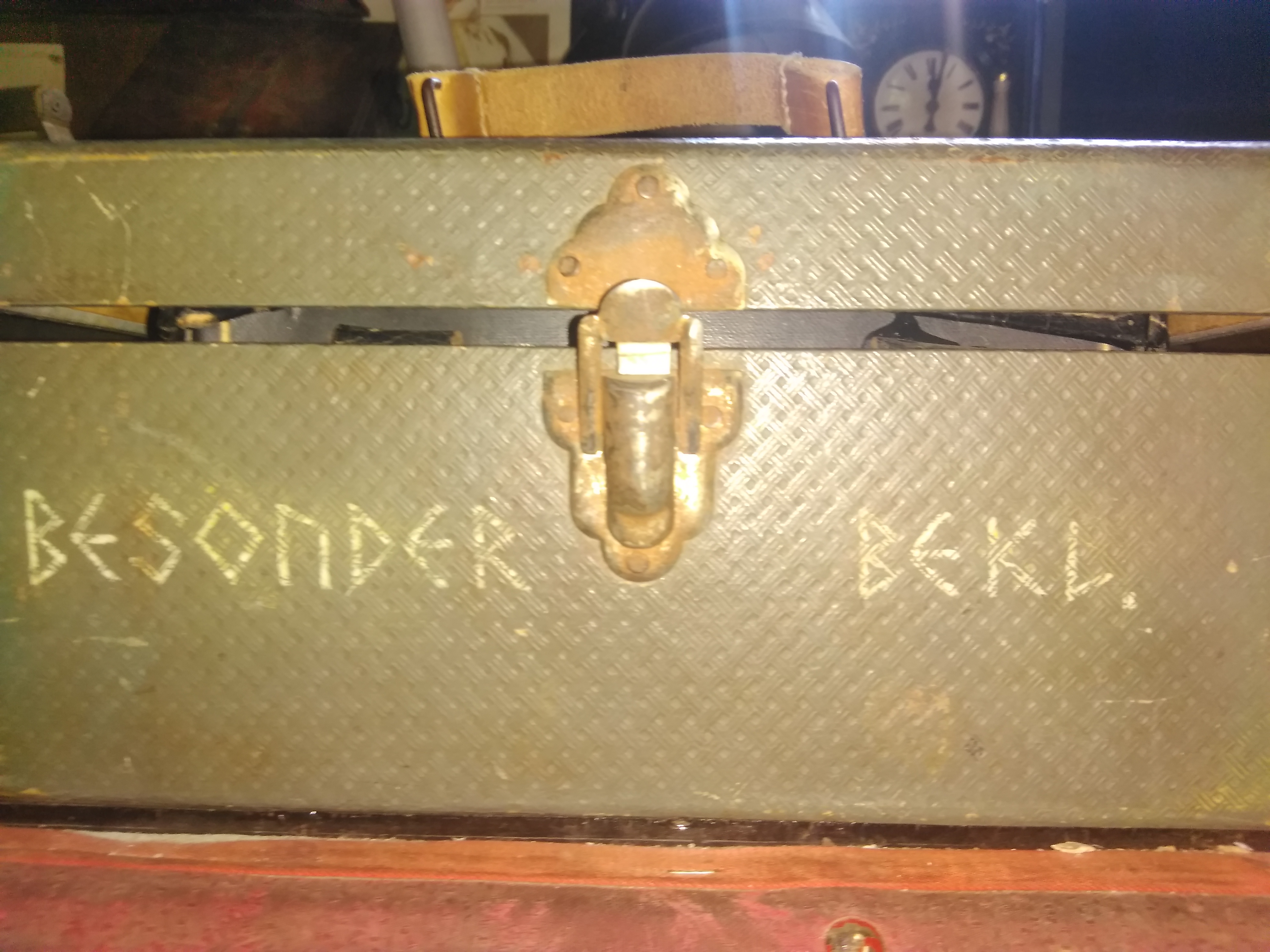 EKB-muzej Panoptikum –kofer Ahnenerbe 2