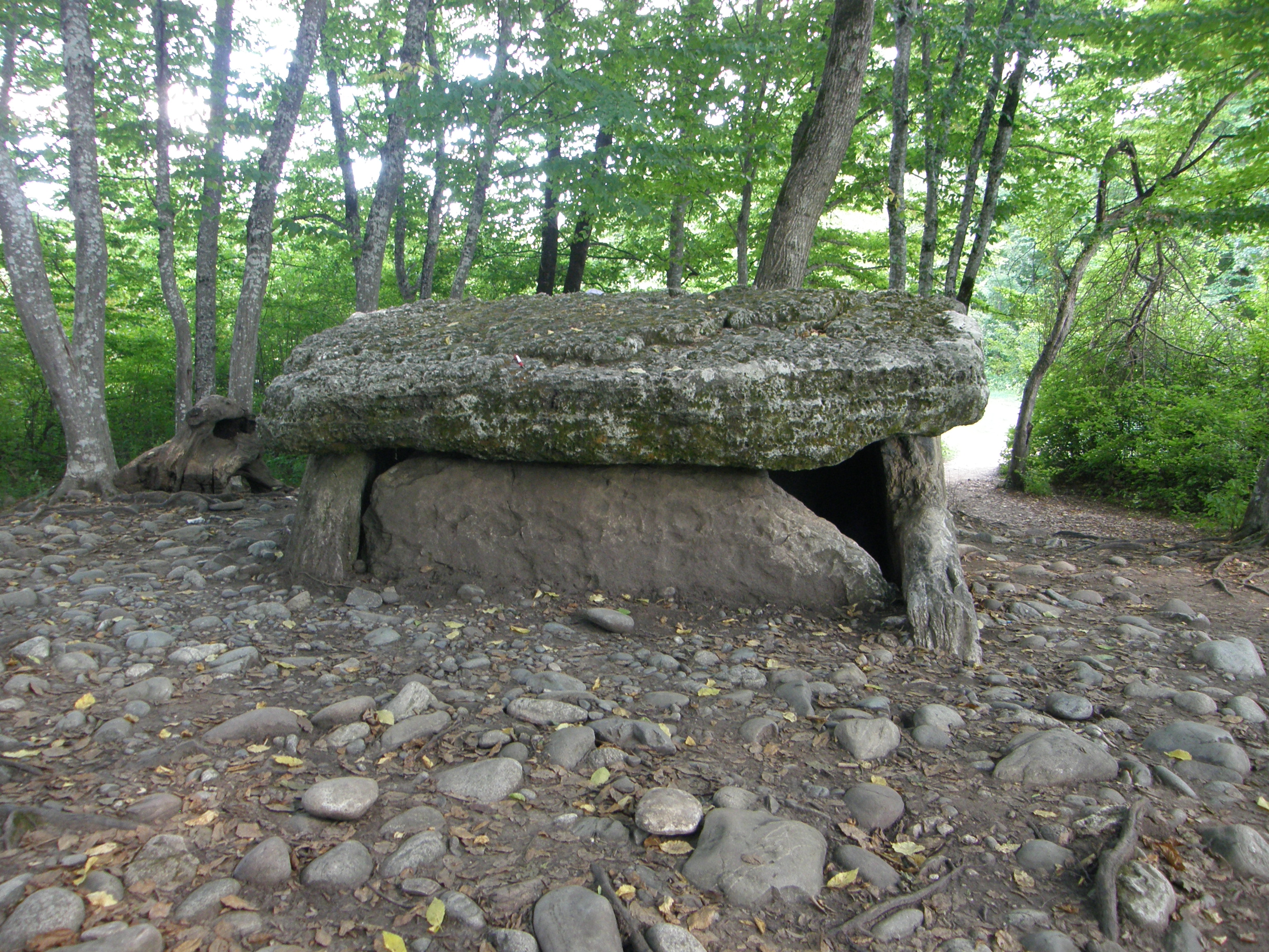 Dolmen Hadžok 1-2